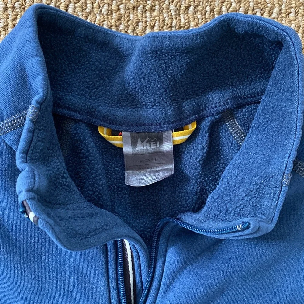 REI / Half-Zip Pullover / Blue / Large - Picture 2 of 8
